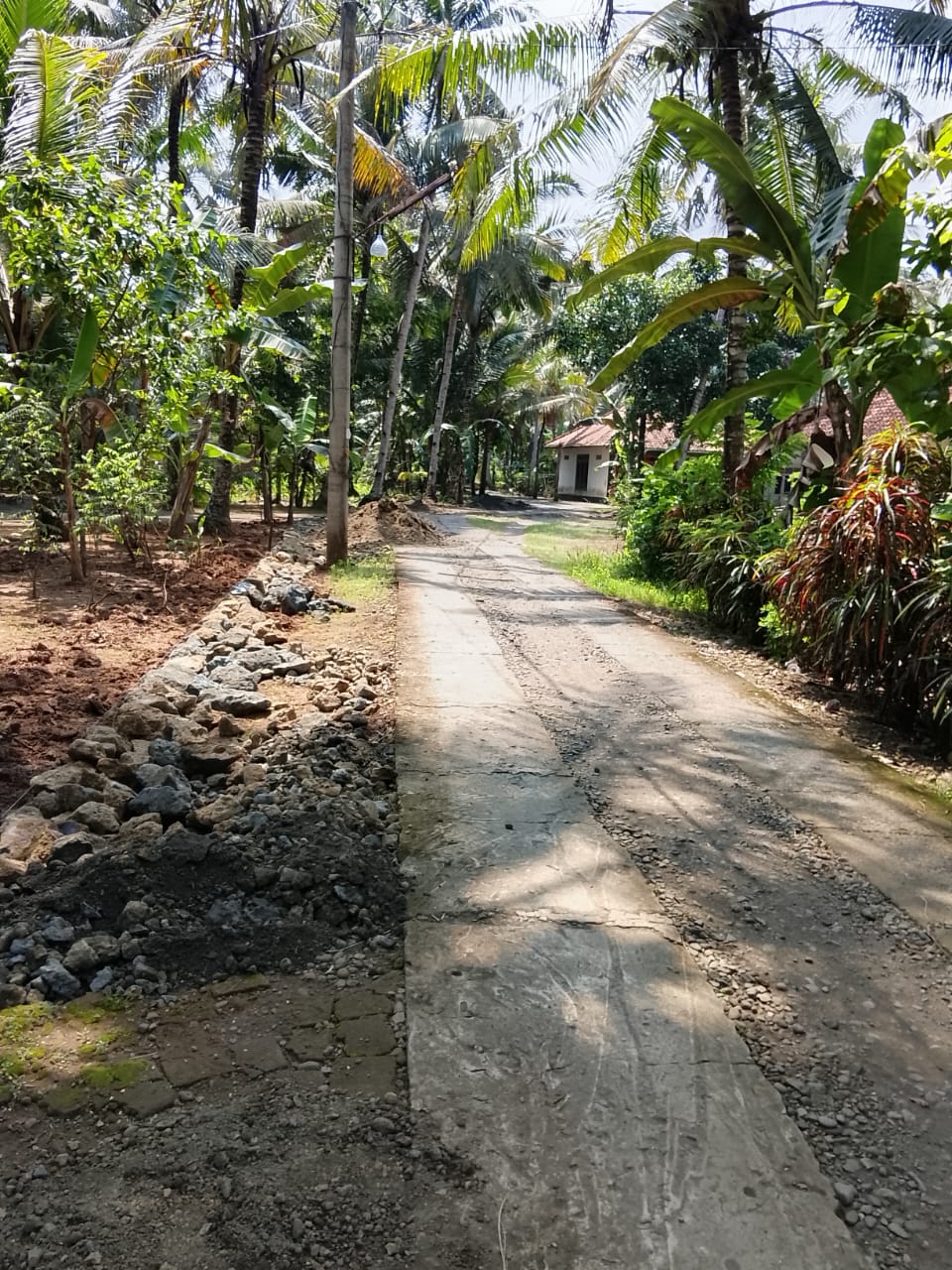 pemadatan-rintisan-jalan-rw-07-50